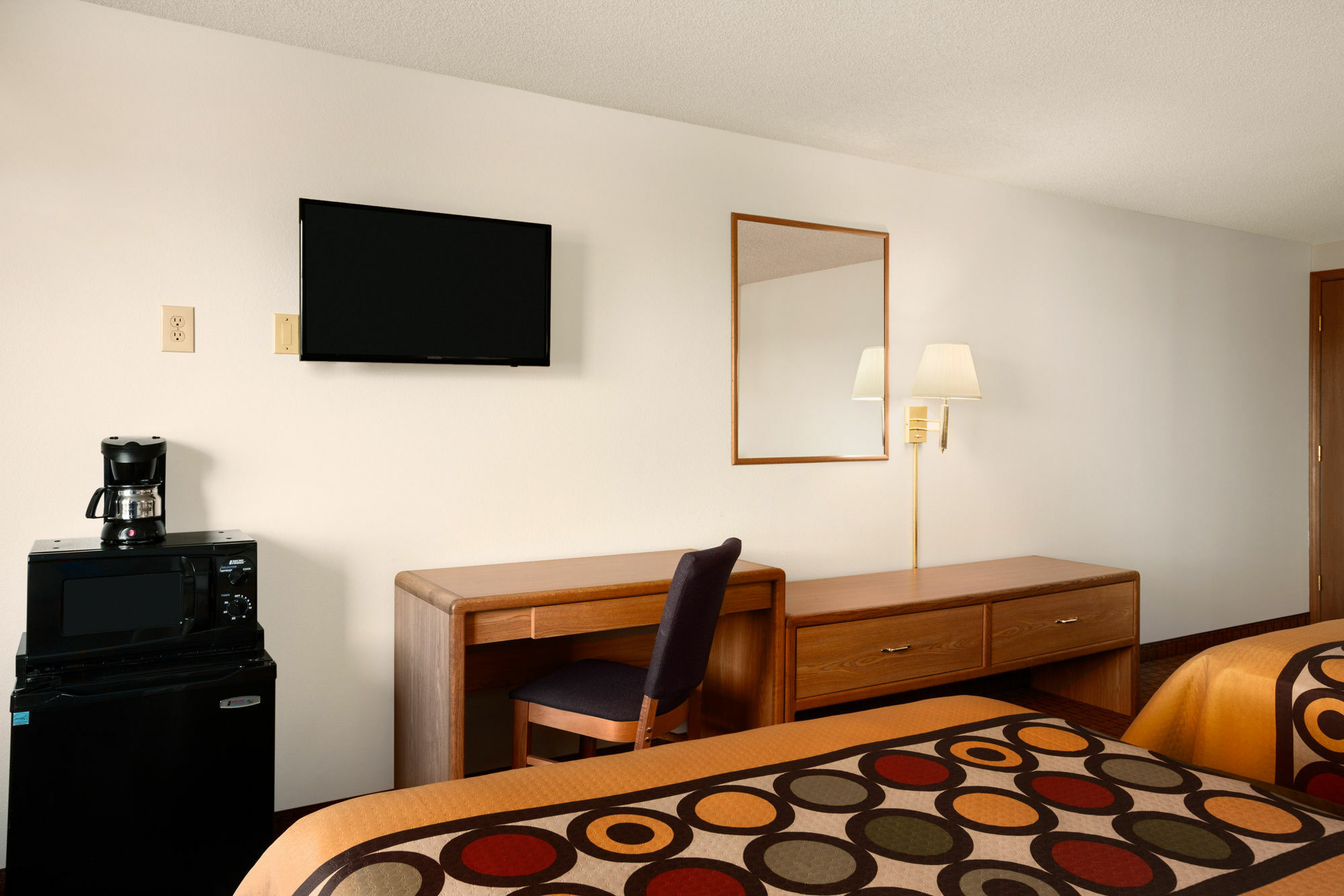 Super 8 By Wyndham Cody Hotel Ngoại thất bức ảnh